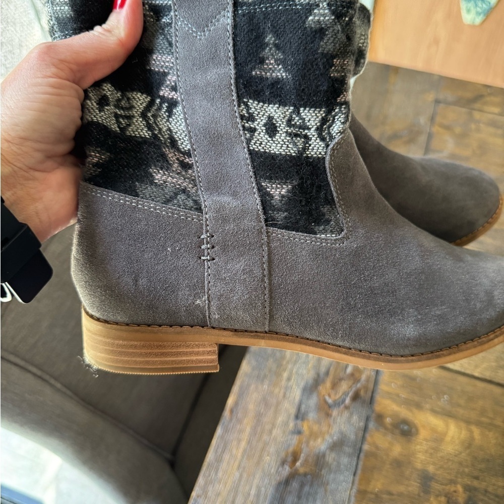 Toms Laurel Southwest Bootie Like New Women’s 9.5 - Picture 4 of 5